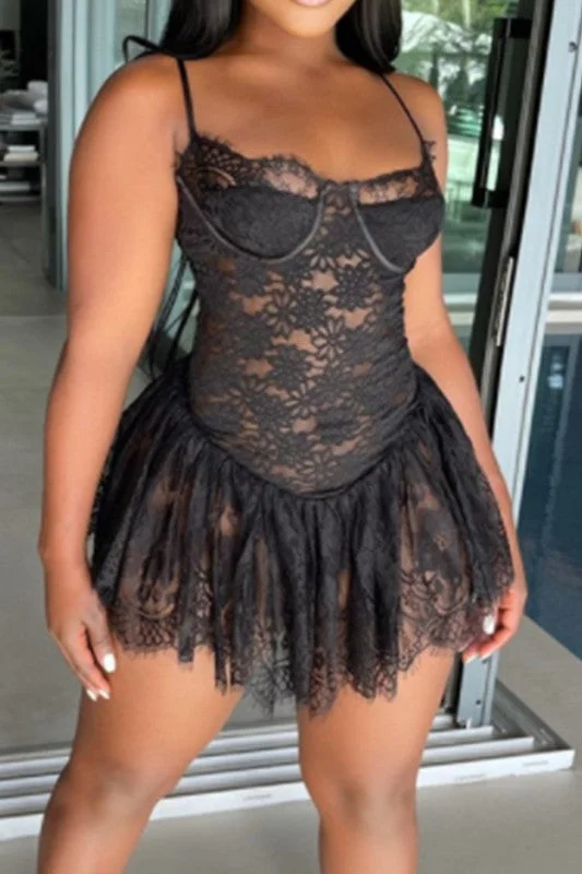 Sexy sheath dresses with a sheer panellace sling halter hollow sexy dress