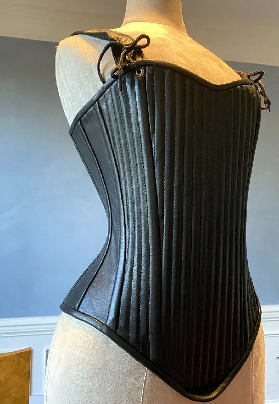 Lambskin full bust vintage historical pattern corset with shoulder straps (40+ steel bones). Different colors of leather are available