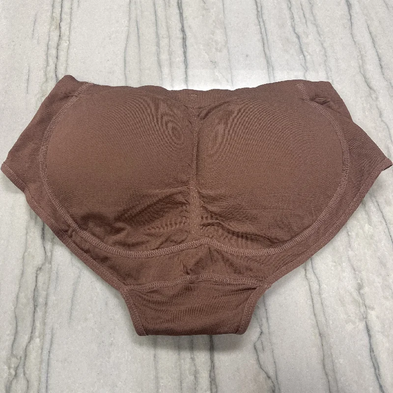 Boho Chic Lingerie for WomenPADDED PANTIES WITH REMOVABLE PADS
