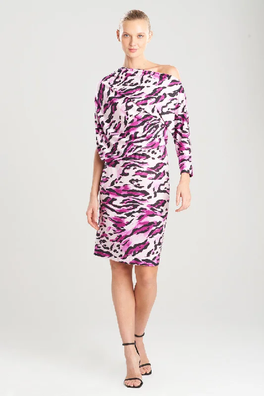 Sexy Halloween dresses for a spooky partyLynx TENCEL™ Jersey Asymmetrical Drape Dress Sexy Halloween dresses for a spooky partyLynx TENCEL™ Jersey Asymmetrical Drape Dress