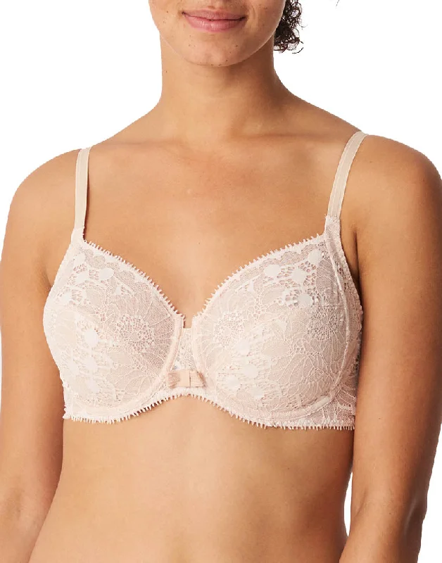 Bra with a plus - size underwire for enhanced support Chantelle Full Coverage Unlined Bra- 15F1 Bra with a plus - size underwire for enhanced support Chantelle Full Coverage Unlined Bra- 15F1