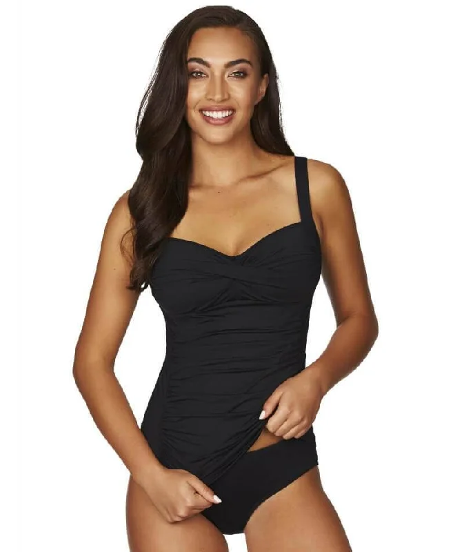 Underwire bras for enhanced support and shaping Sea Level Essentials Twist Front B-E Cup Singlet Top - Black Underwire bras for enhanced support and shaping Sea Level Essentials Twist Front B-E Cup Singlet Top - Black