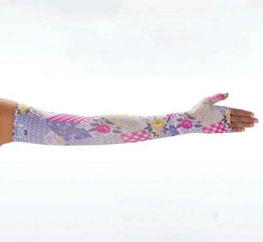 Women's no - show socks with a floral motifJuzo Soft Armsleeve w/ Silicone, Crazy Quilt